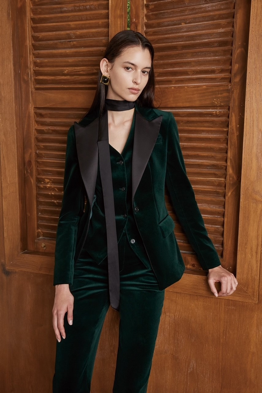 Ladies Full Bespoke Hand Stitched Suit to the value of £2,000