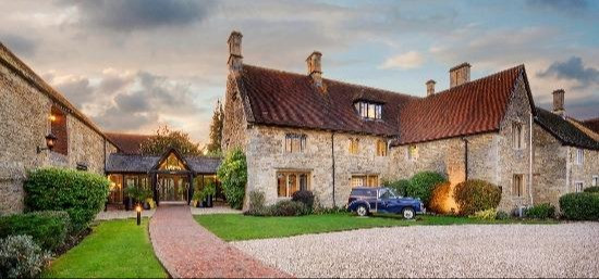 One Night stay at Voco Oxford Thames for Two